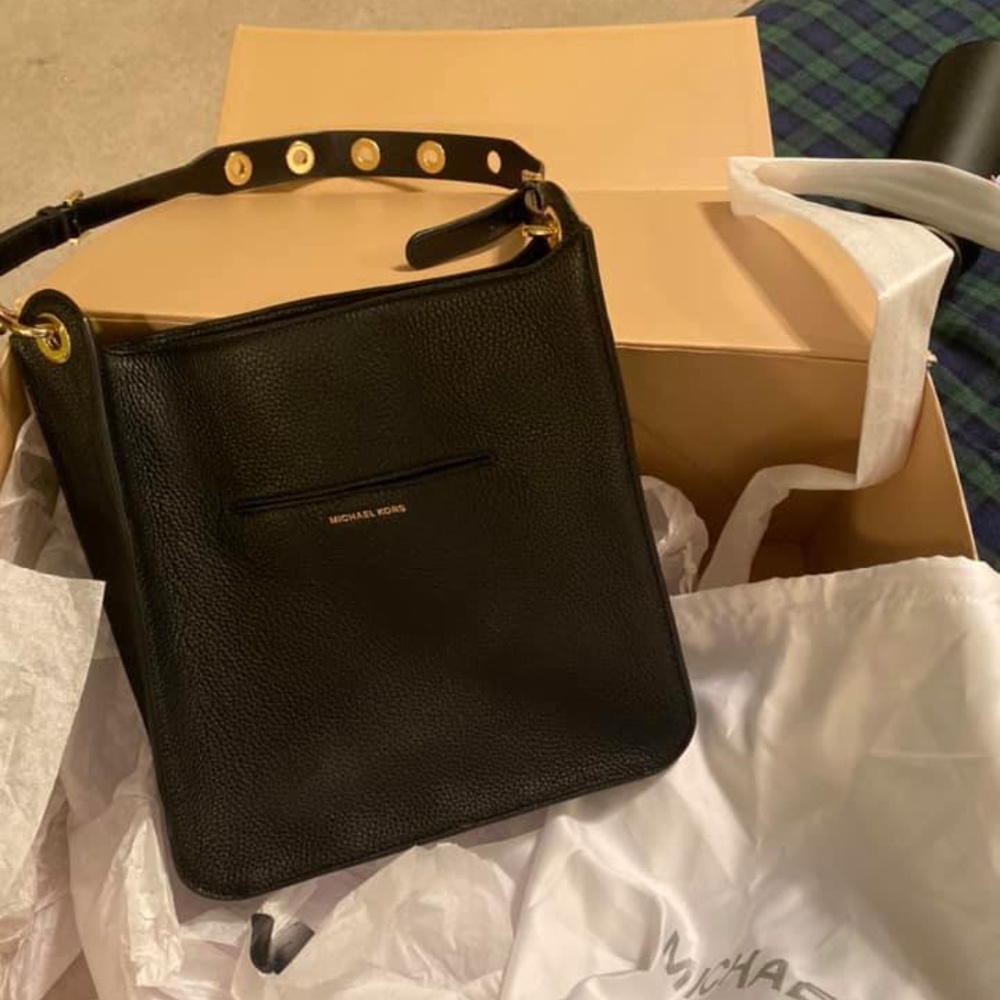 Michael Kors Purse - Never been used